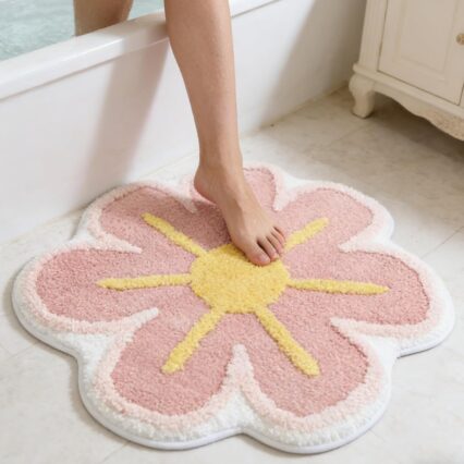 Flower-Shaped Microfiber Bathroom Mat
