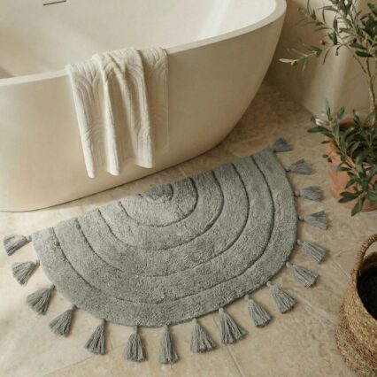 Semi-Circle Tassel Cotton Crochet Bathroom Mat