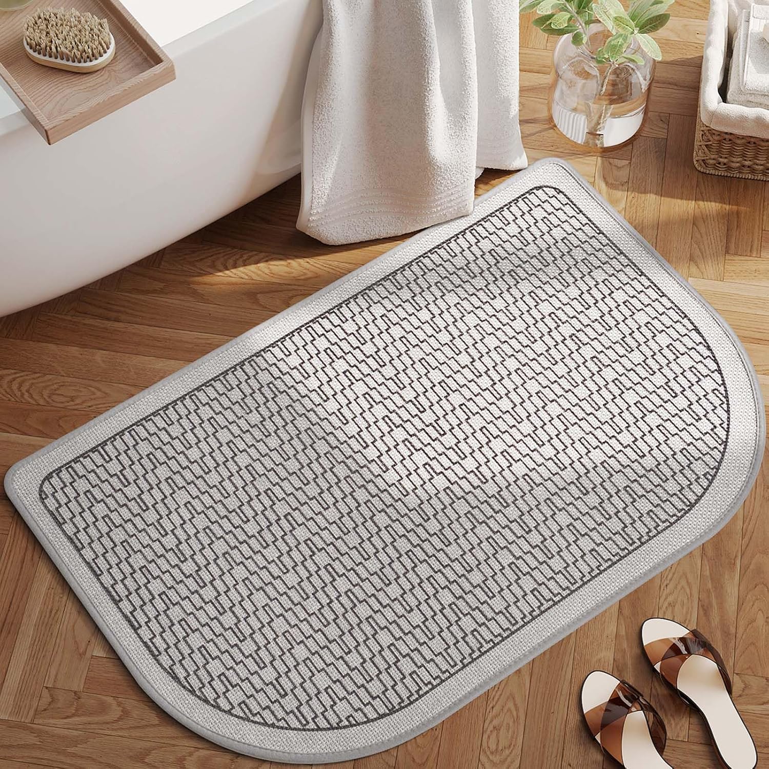 Ultra-Thin Quick-Dry Semi-Circle Bathroom Mat