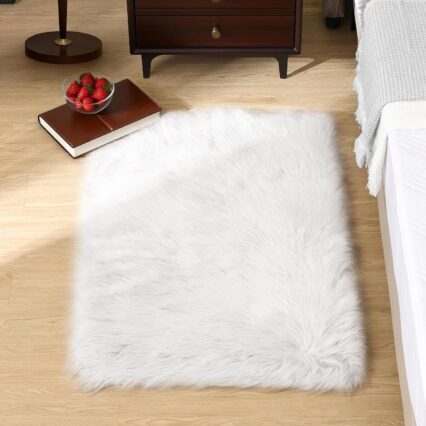 Fluffy Faux Fur Sheepskin Rug for Bedroom Decor